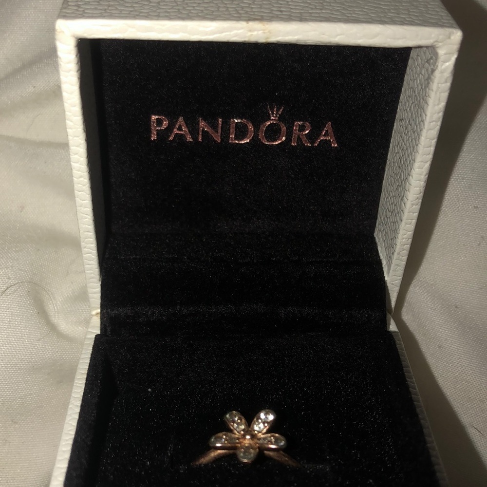 Daisy rose gold pandora ring